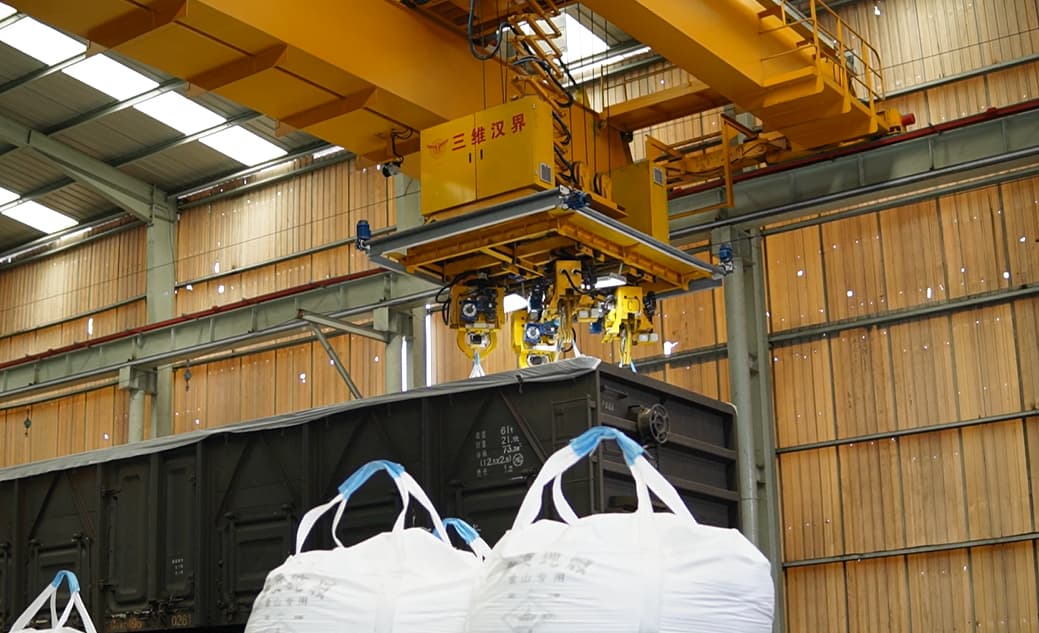 火車(chē)噸袋全自動(dòng)裝車(chē)機(jī)